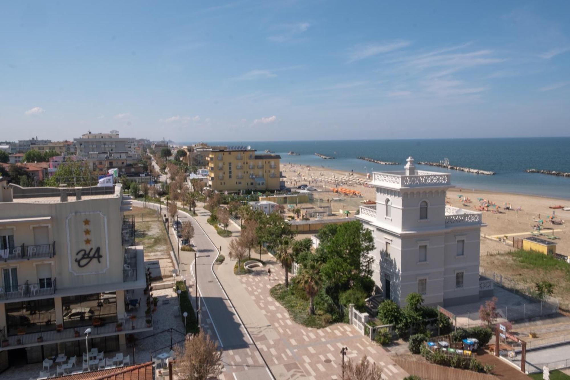 Hotel Re Leone ريميني المظهر الخارجي الصورة